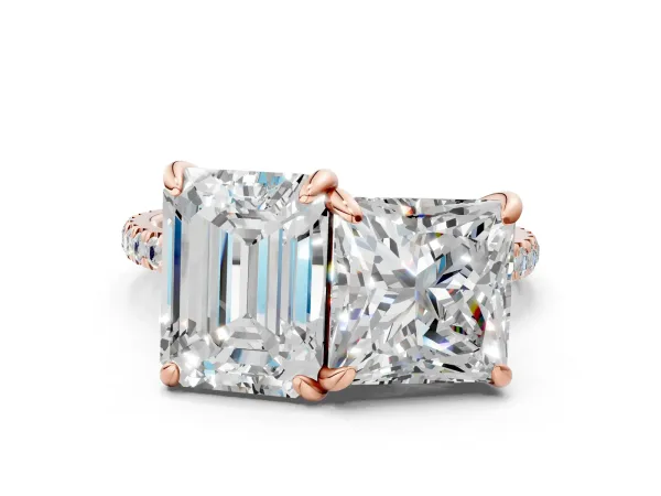 Emerald and Princess Toi Moi Ring with Prong Setting and Pave Band Rose gold