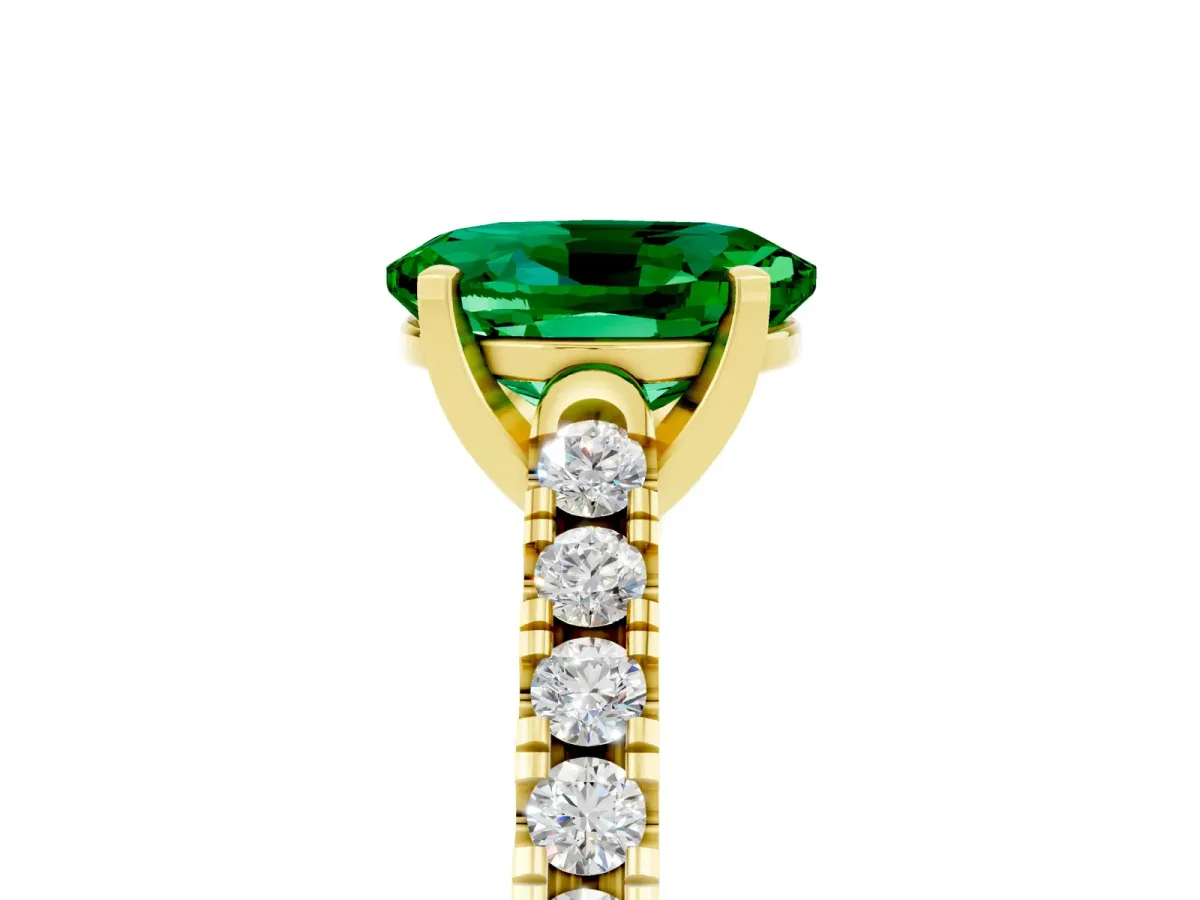 Oval Cut Emerald Pavé Band Solitaire Ring with Prong Setting Yellow gold
