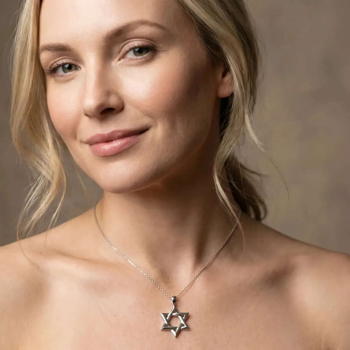 Silver Star of David Pendant White gold