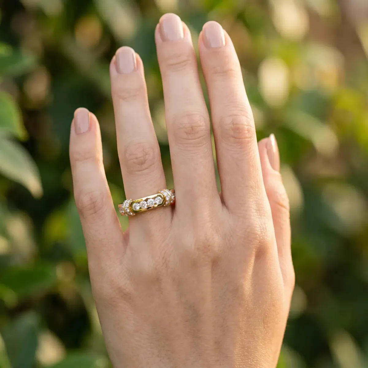 Pavé Round Diamond Link Band with Bezel Setting Yellow gold