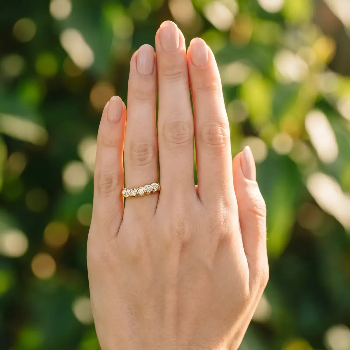 Round Diamond Eternity Band with Twist Prong Setting Yellow gold
