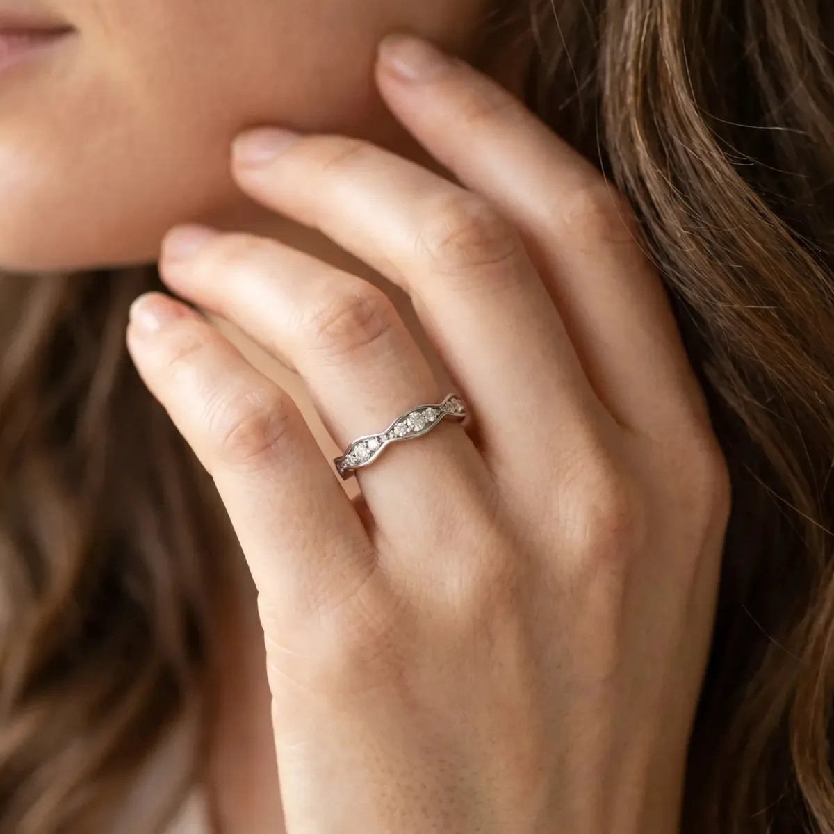Round Diamond Scalloped Pavé Eternity Band Silver