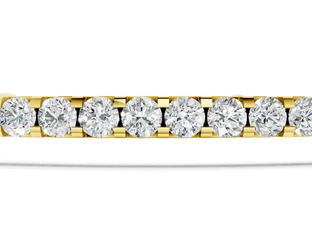 Pavé Round Diamond Chain Bracelet with Bezel Setting Yellow gold
