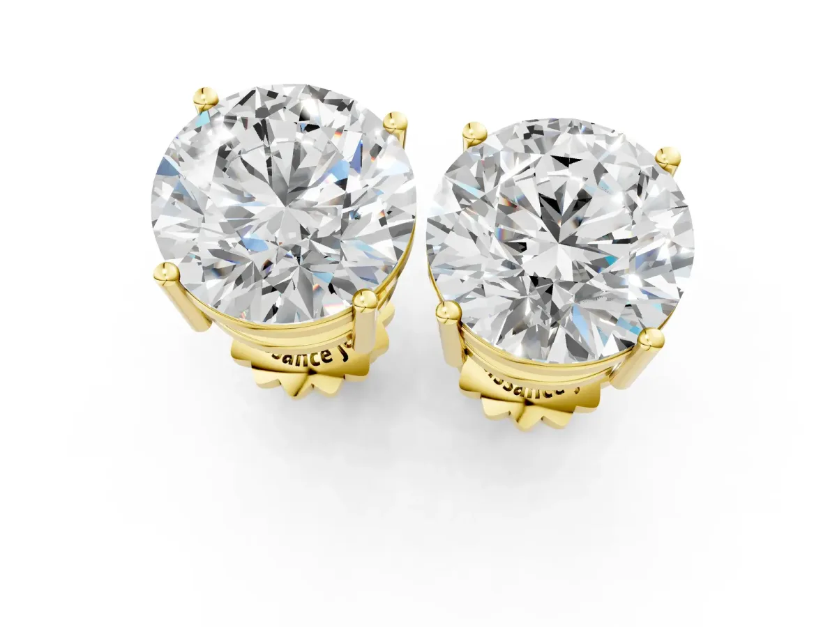 Round Cut Diamond Stud Earrings Yellow gold