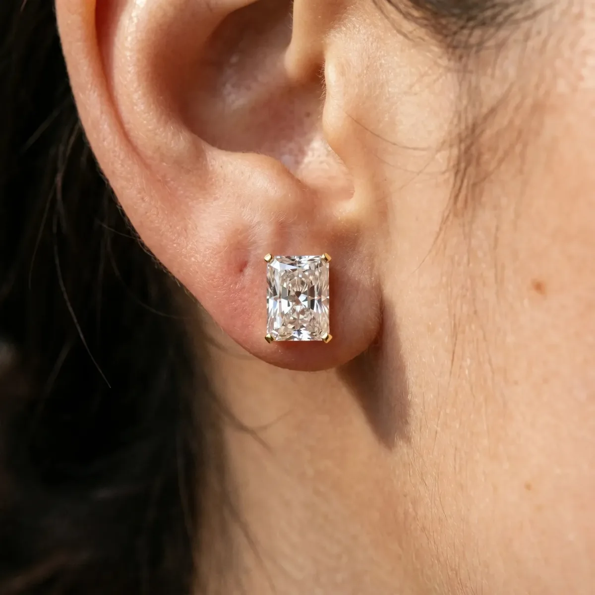Radiant Cut Diamond Stud Earrings Yellow gold