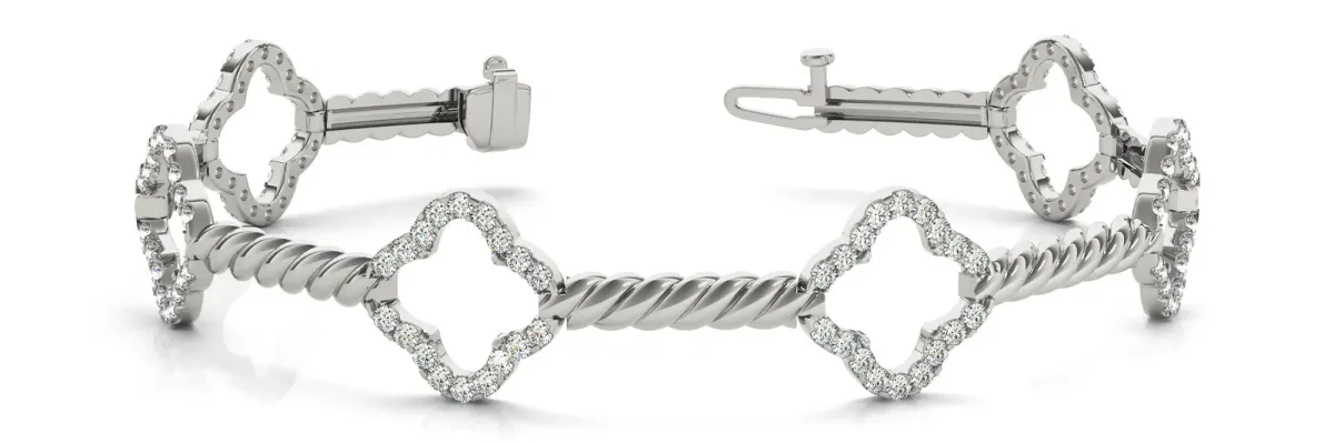 Diamond Pave Clover Twisted Band Bracelet with Prong Setting White gold