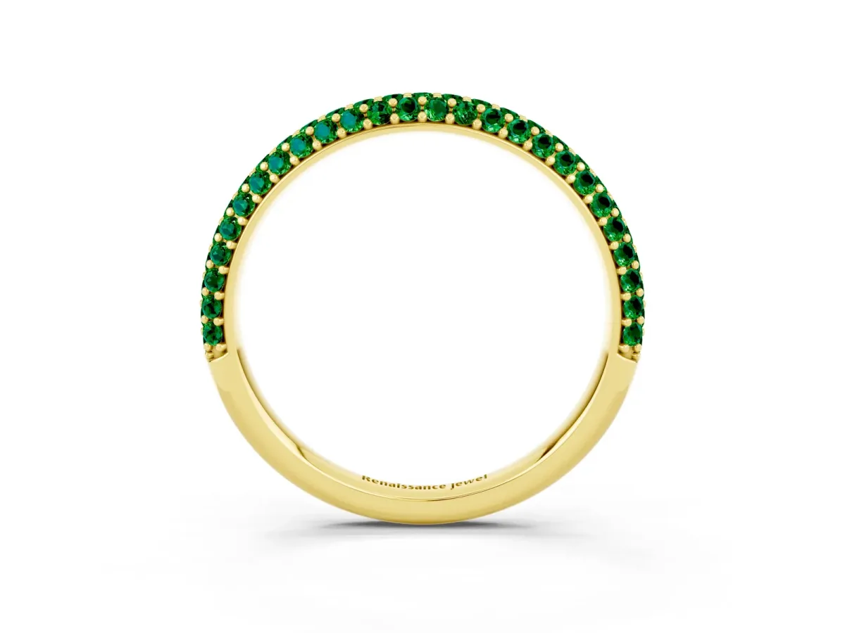 Round Emerald Pavé Eternity Band with Shared Prong Setting Yellow gold