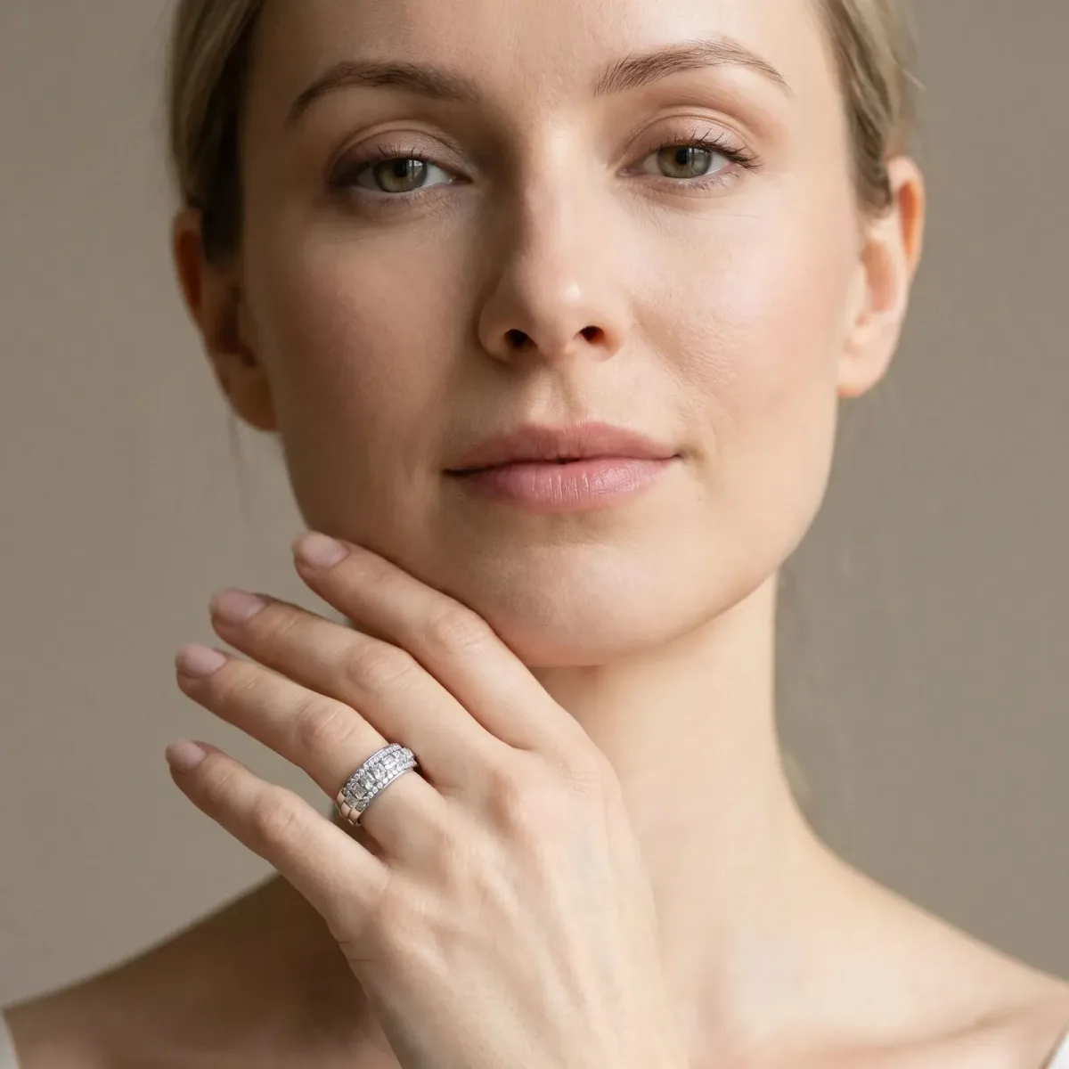 Bar-Set Princess Cut Diamond Pavé Band Silver
