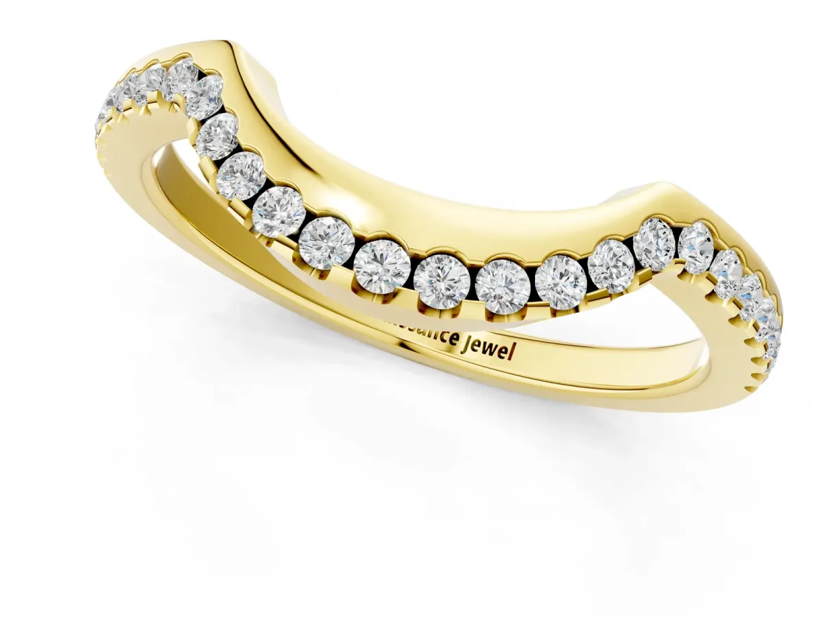 Pavé Round Diamond Contour Band with Shared Prong Setting Yellow gold