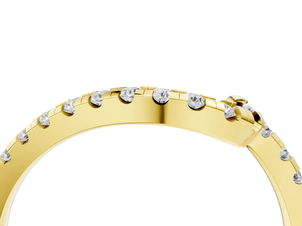 Pavé Round Diamond Chevron Band with Prong Setting Yellow gold
