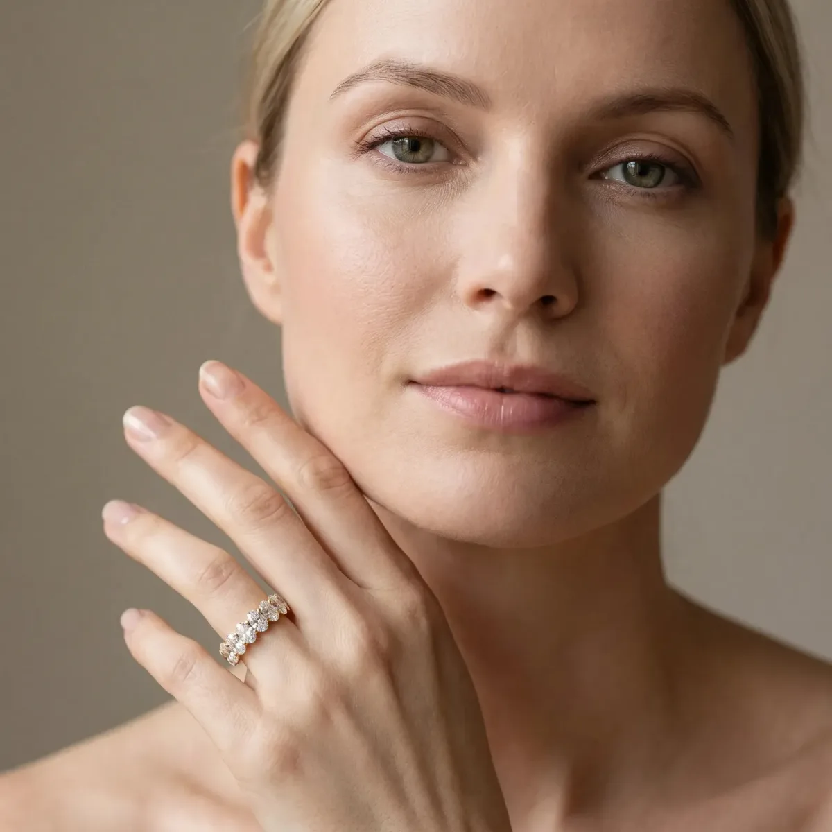 Oval Cut Diamond Eternity Band with Shared Prong Setting Yellow gold