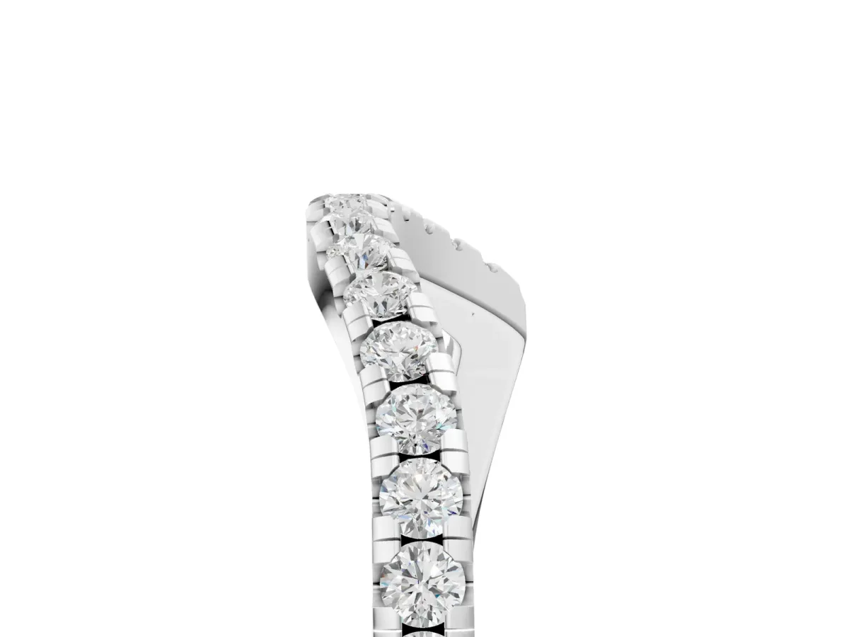 Round Diamond Pavé Twist Band with U-Prong Setting White gold