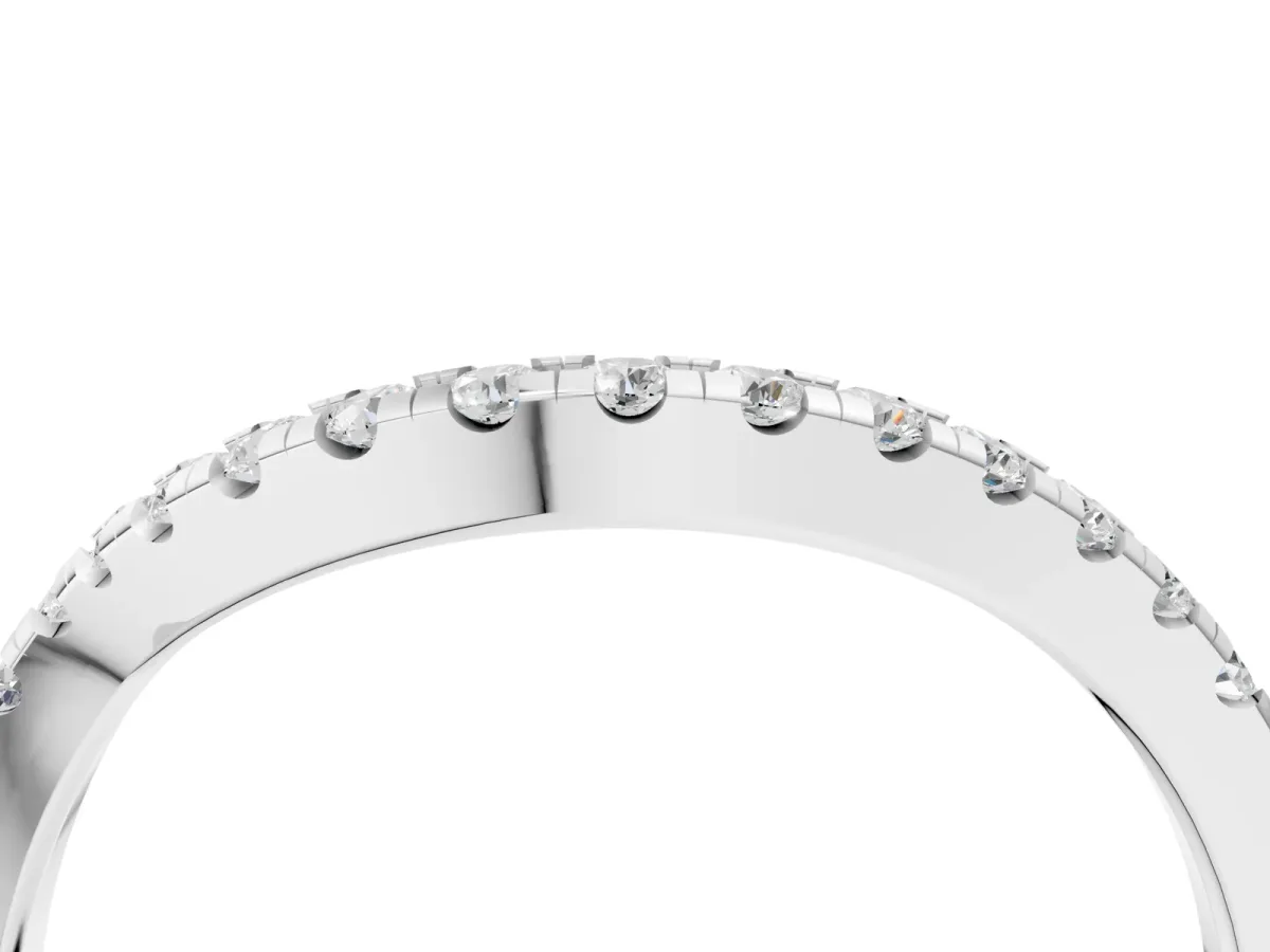 Round Diamond Pavé Twist Band with U-Prong Setting White gold