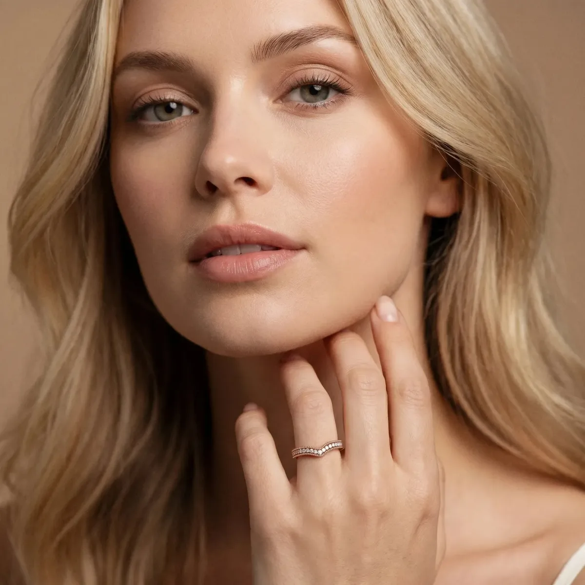 Pave Round Diamond Curved Milgrain Band Rose gold
