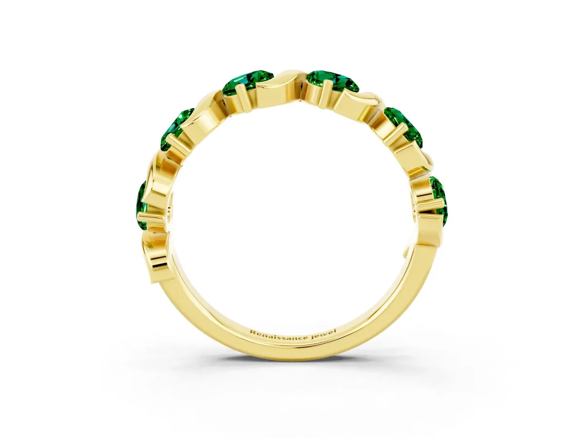 Six-Stone Round Emerald Wave Band with Shared Prong Setting Yellow gold