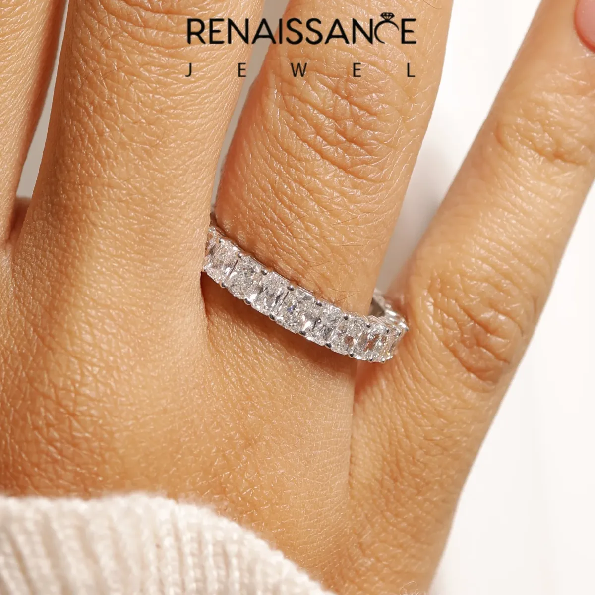 radiant Cut eternity band with shared prong setting Platinum