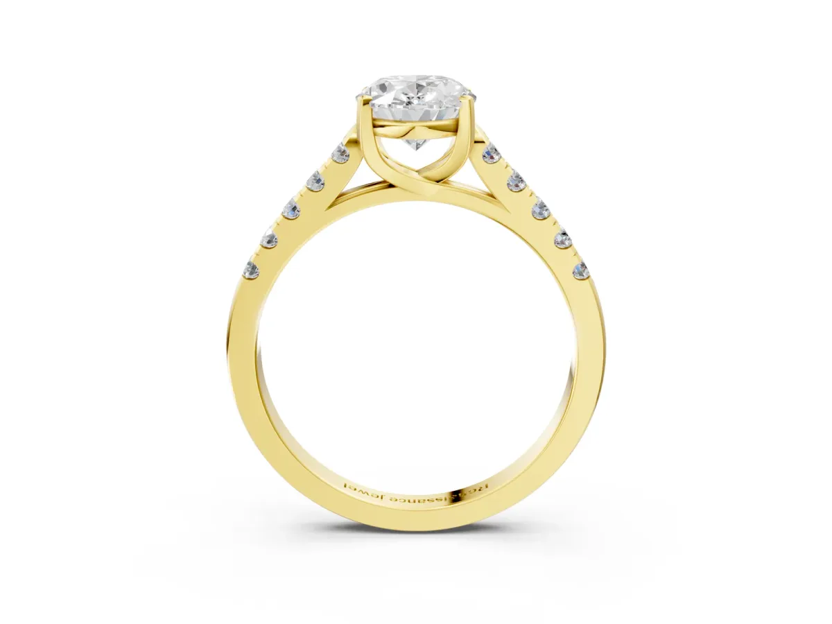 Oval Cut Diamond Pavé Band Solitaire Ring with Prong Setting Yellow gold