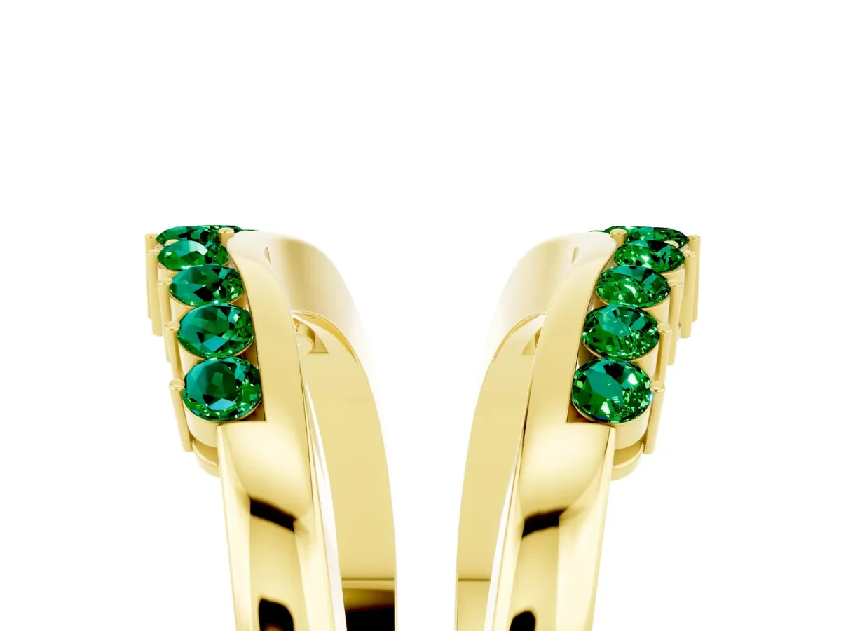 Round Emerald Chevron Contour Band with Prong Setting Yellow gold