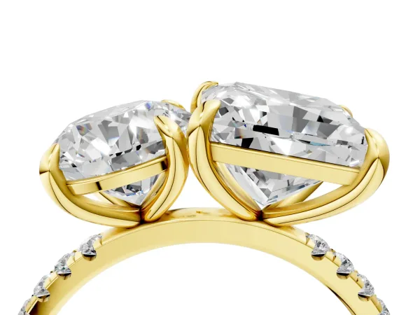 Round and Princess Toi Moi Ring with Prong Setting and Pave Band Yellow gold