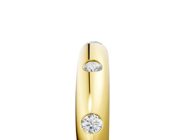 Bezel Set Round Diamond Comfort Fit Band Yellow gold