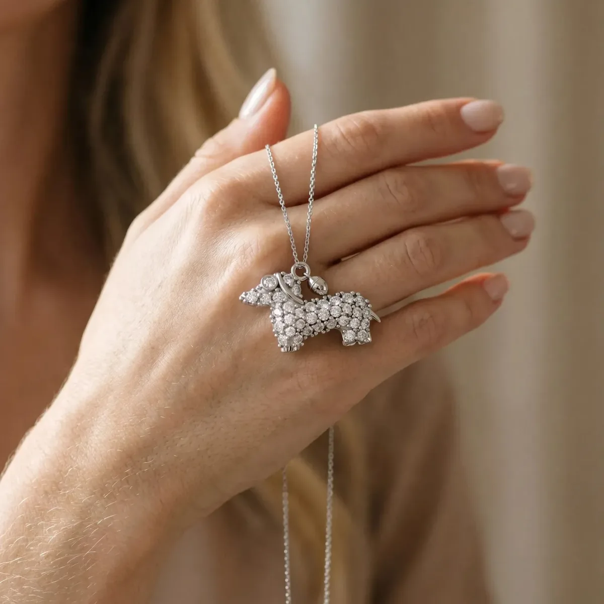 Pavé Round Diamond Prong-Set Dachshund Pendant White gold