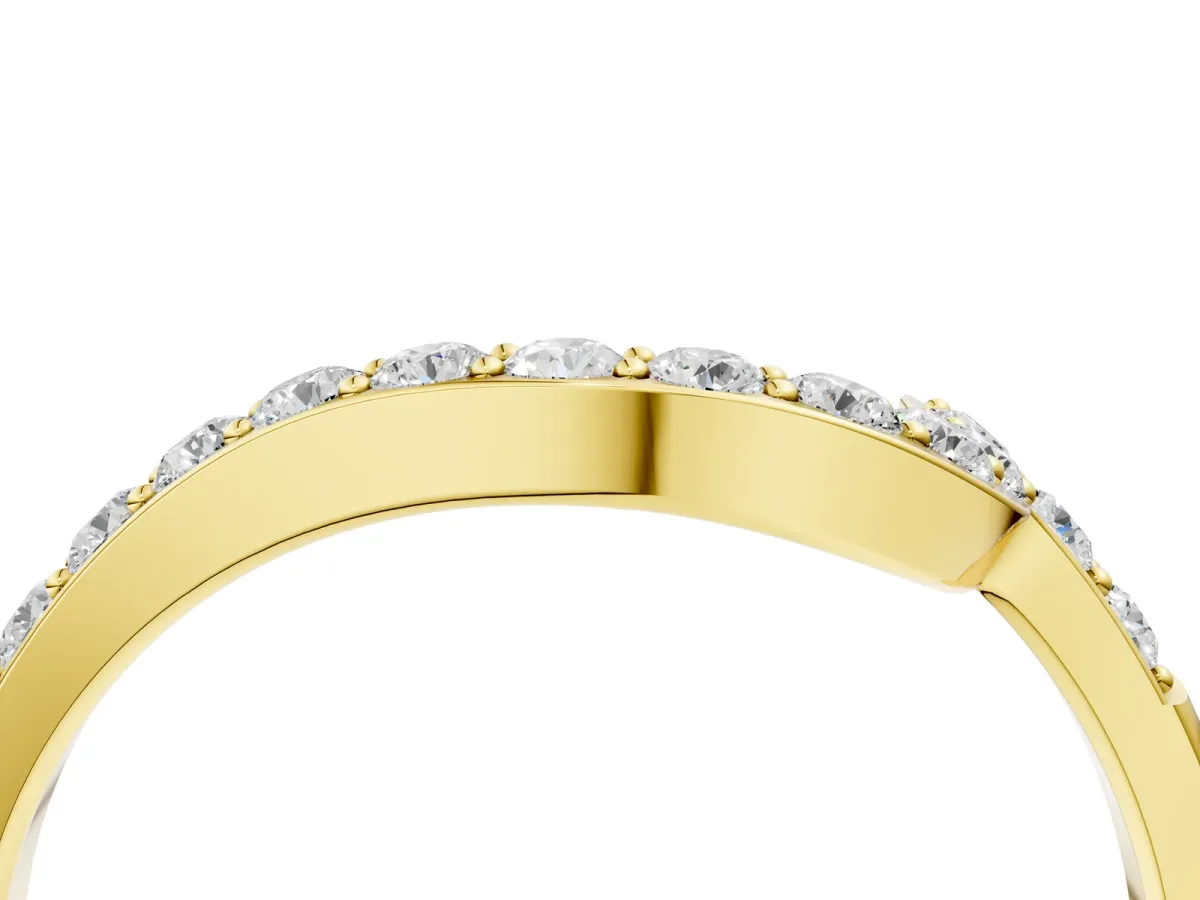 Round Diamond Pavé Chevron Wedding Band Yellow gold