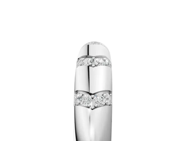 Round Diamond Channel Set Curved Band with Bezel Setting Platinum