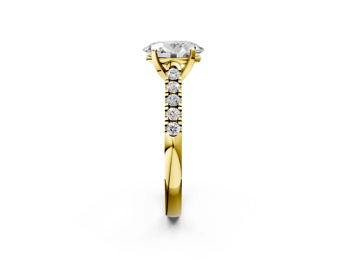 Oval Cut Diamond Pavé Band Solitaire Ring with Prong Setting Yellow gold