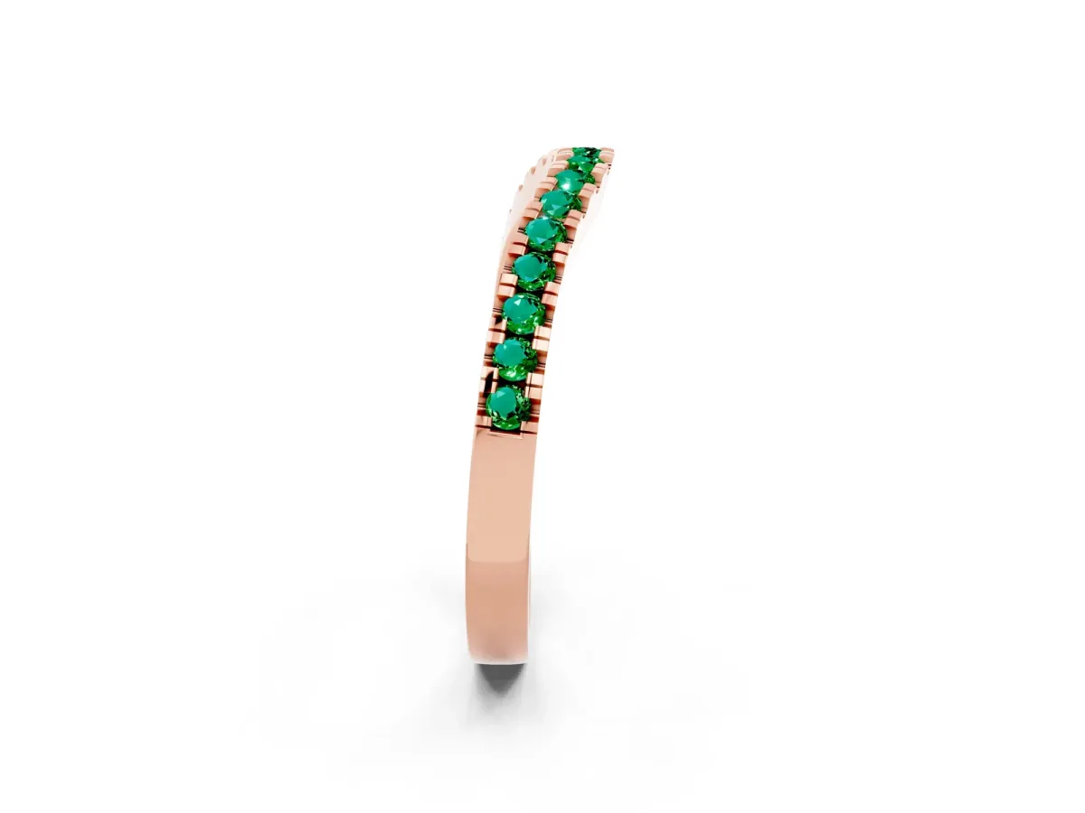 Round Emerald Pavé Curved Band with Shared Prong Setting Rose gold