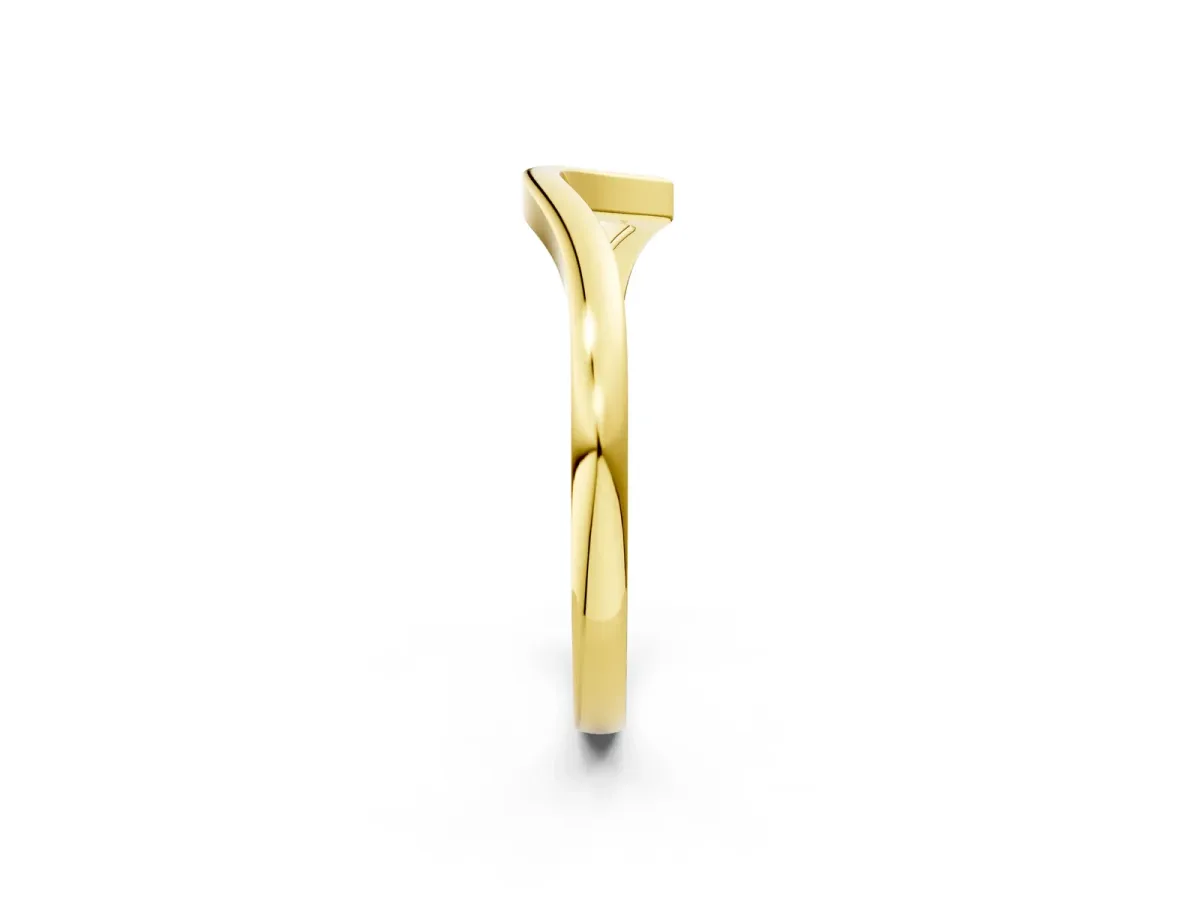 Curved Solitaire Band with Round Stone Setting Yellow gold