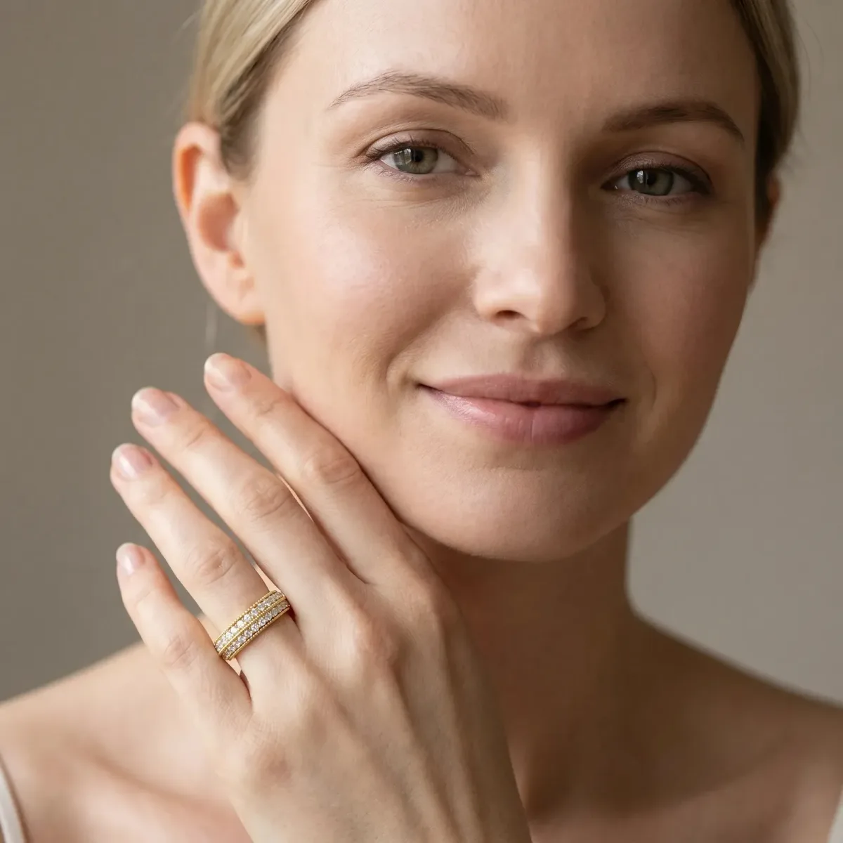 Pavé Round Diamond Milgrain Eternity Band Yellow gold