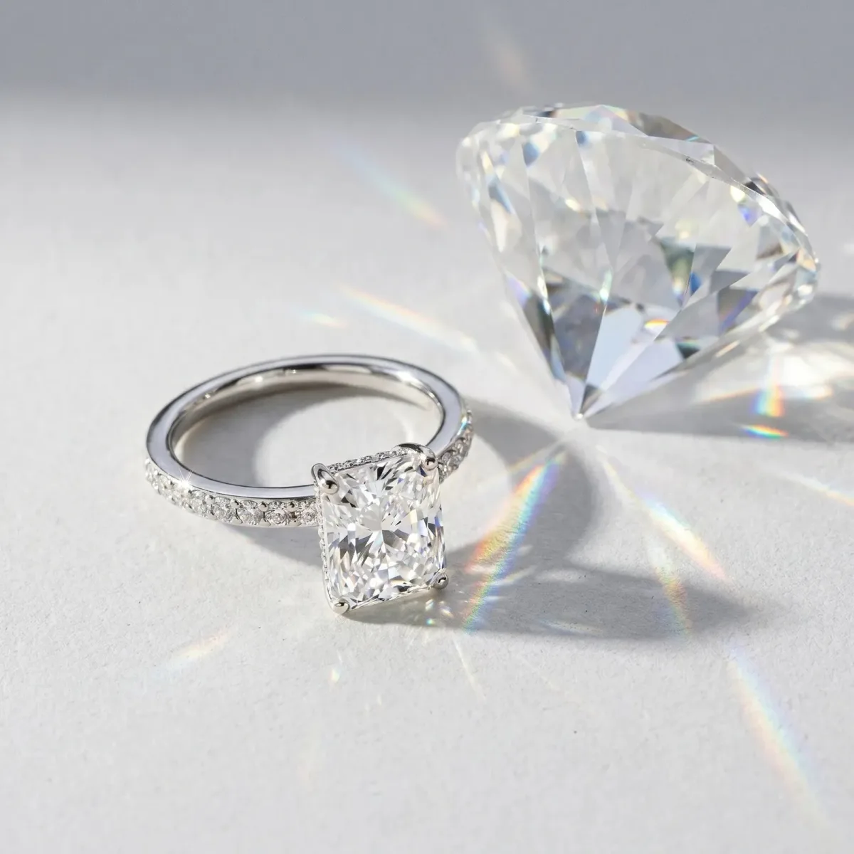Radiant Cut Cut Diamond Pavé Band Ring with Four-Prong Setting Platinum