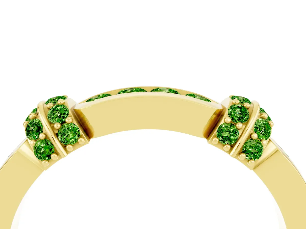 Pavé Round Peridot Link Band with Bezel Setting Yellow gold