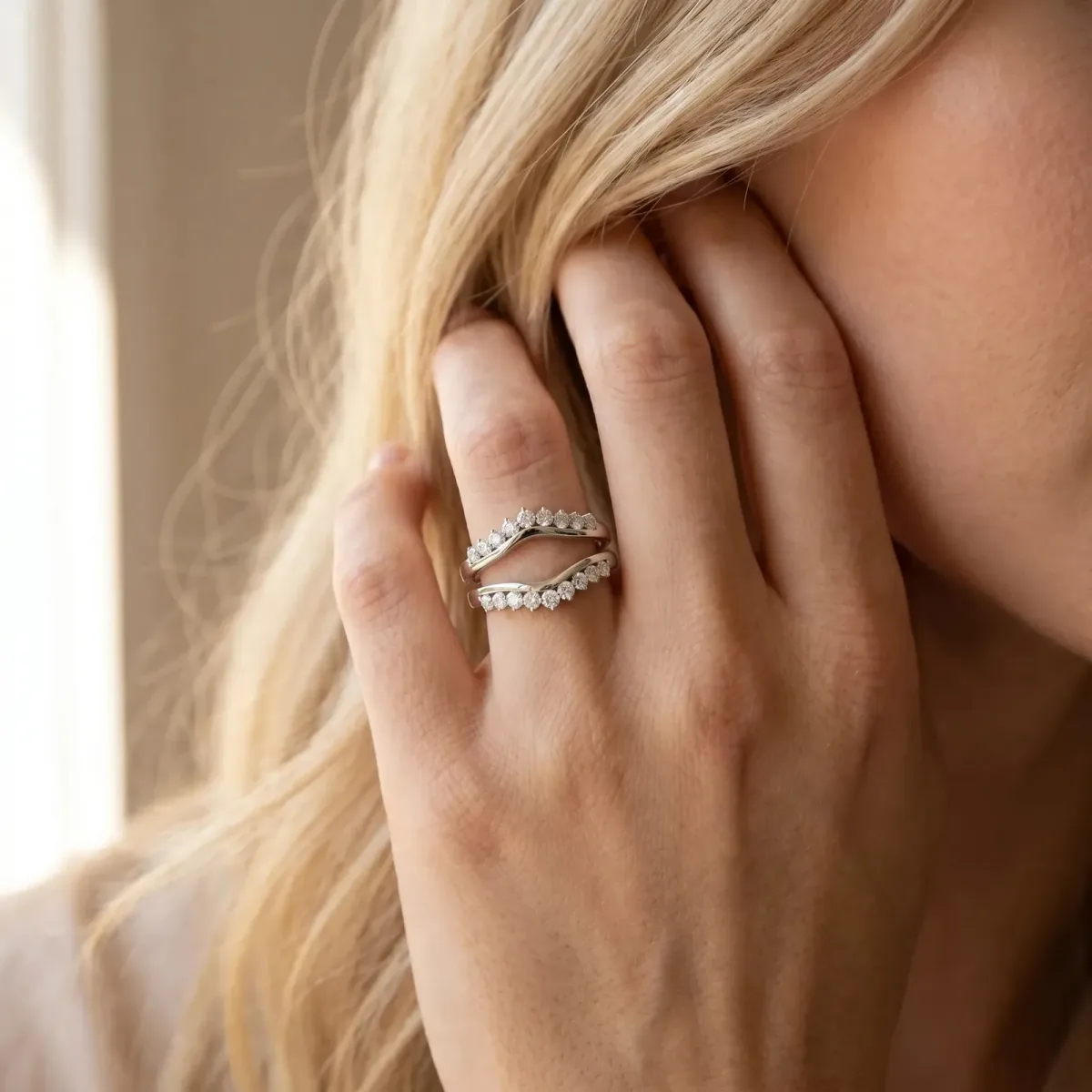 Round Diamond Chevron Contour Band with Prong Setting Platinum