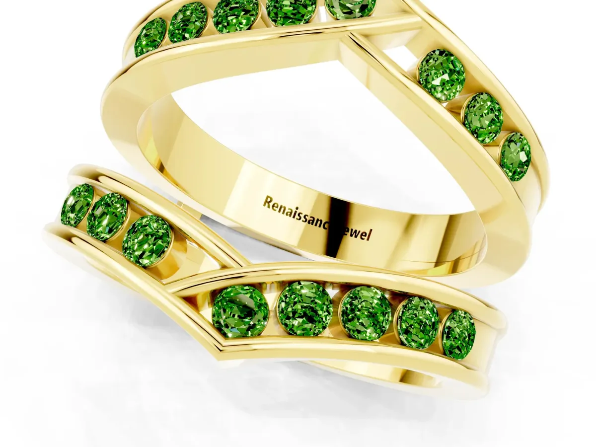 Round Peridot Channel-Set Chevron Band Yellow gold