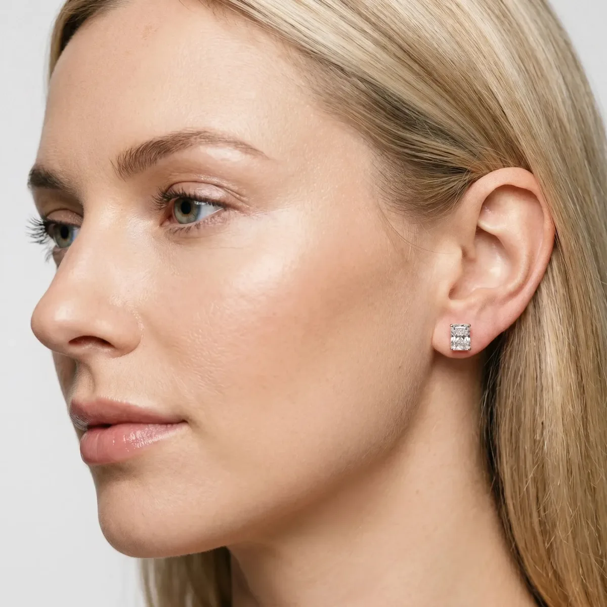 Radiant Cut Diamond Stud Earrings Rose gold