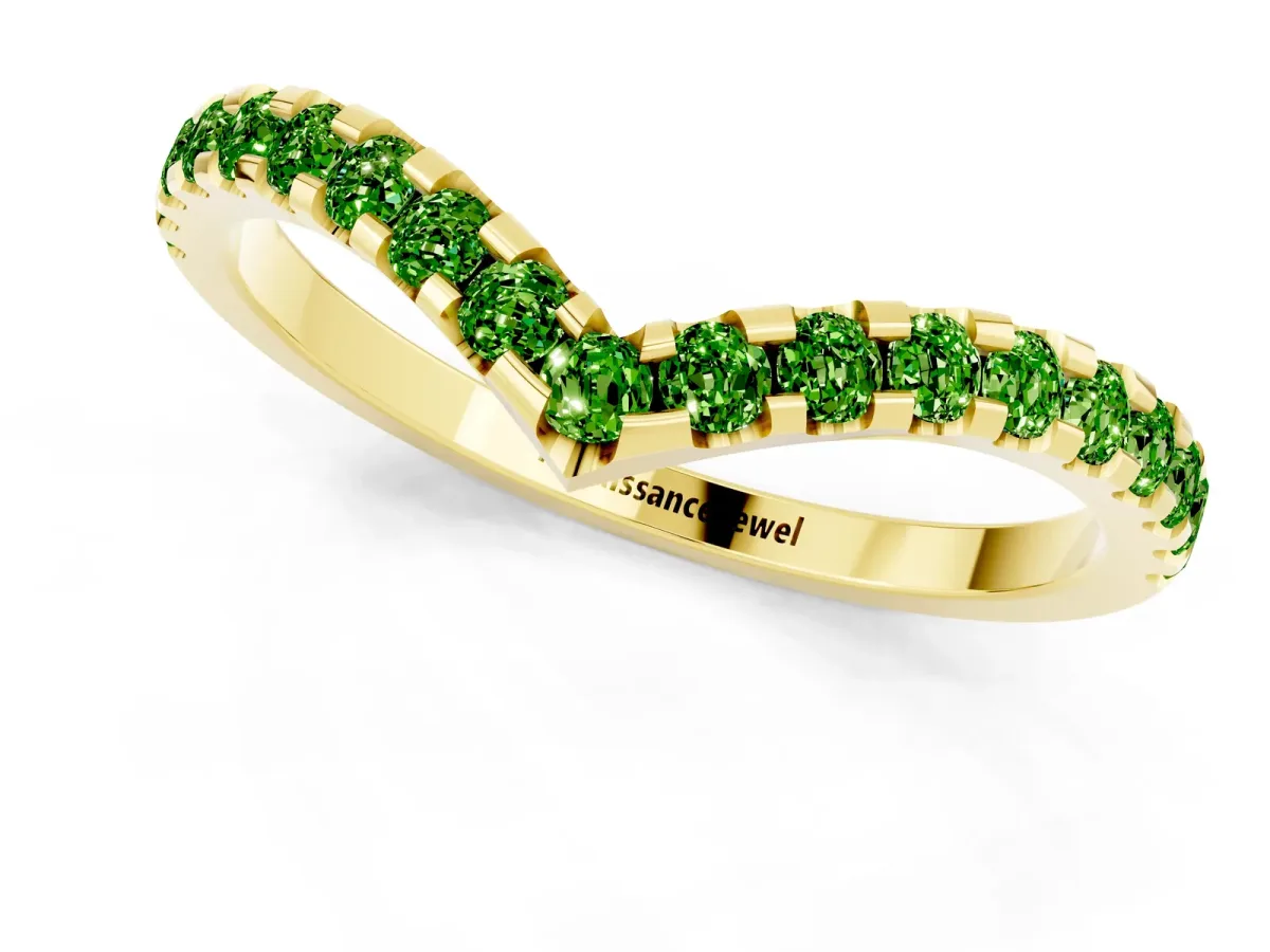 Pavé Round Peridot Chevron Band with Shared Prong Setting Yellow gold