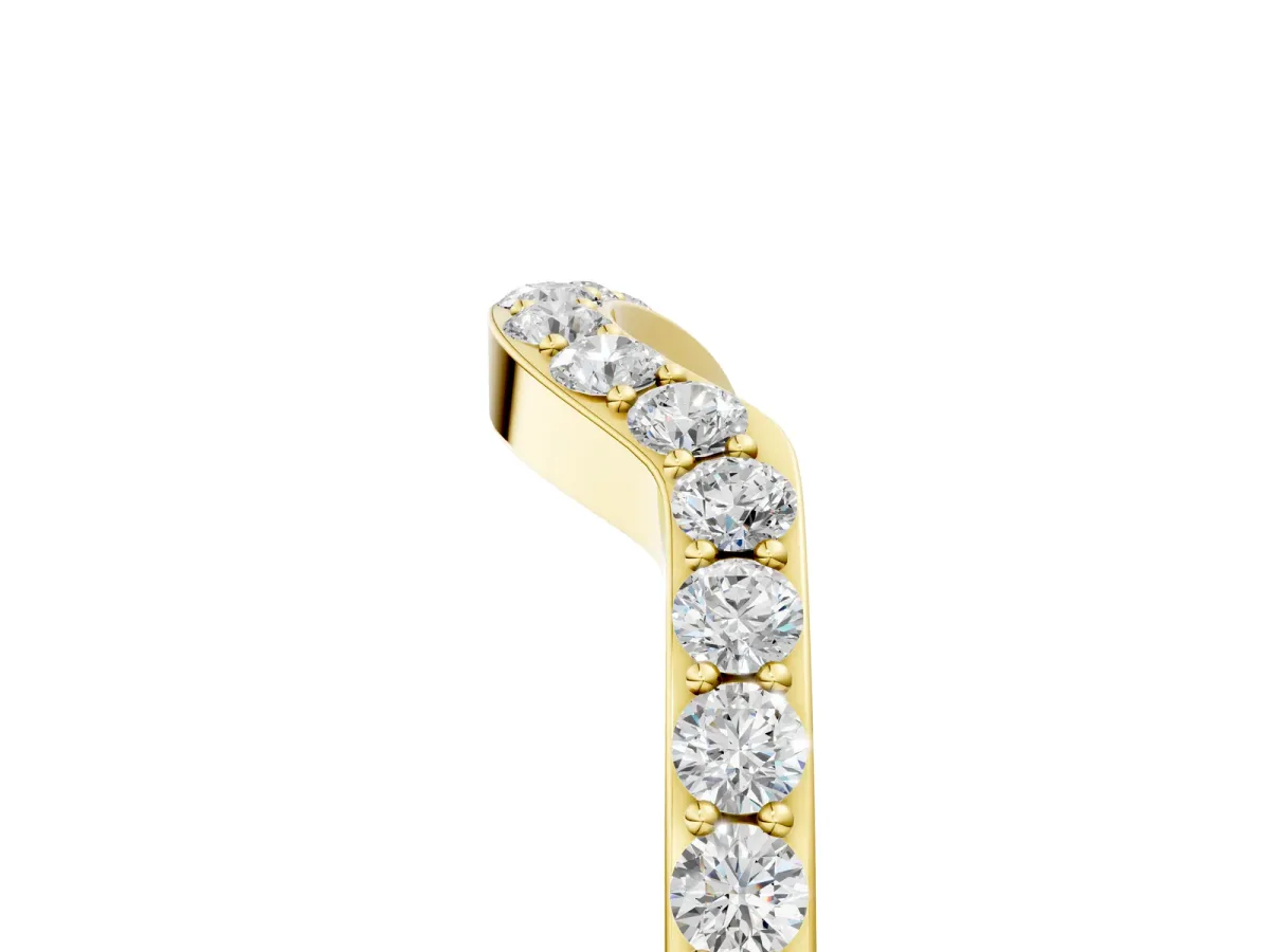 Pavé Round Diamond Curved Band with Prong Setting Yellow gold