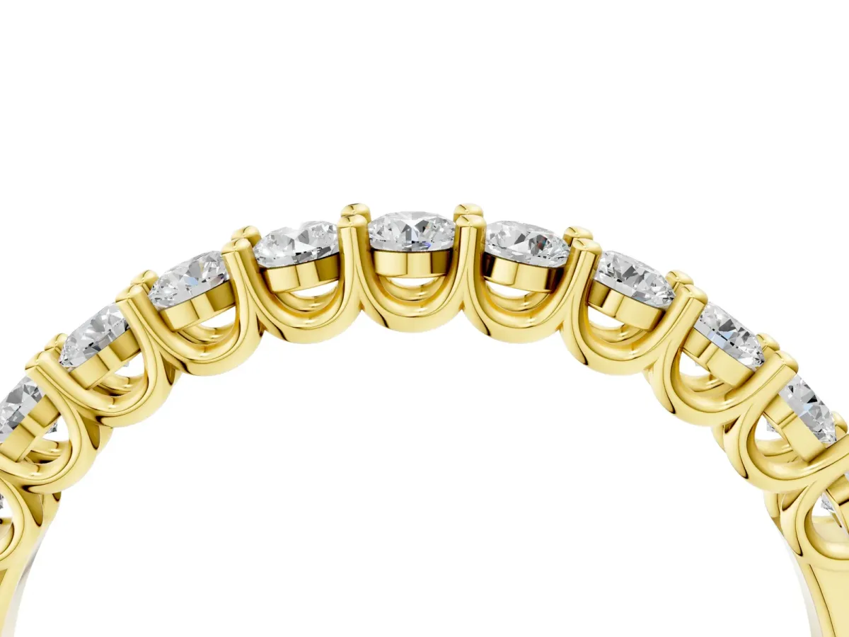 Round Diamond Pavé Half-Eternity Band Yellow gold