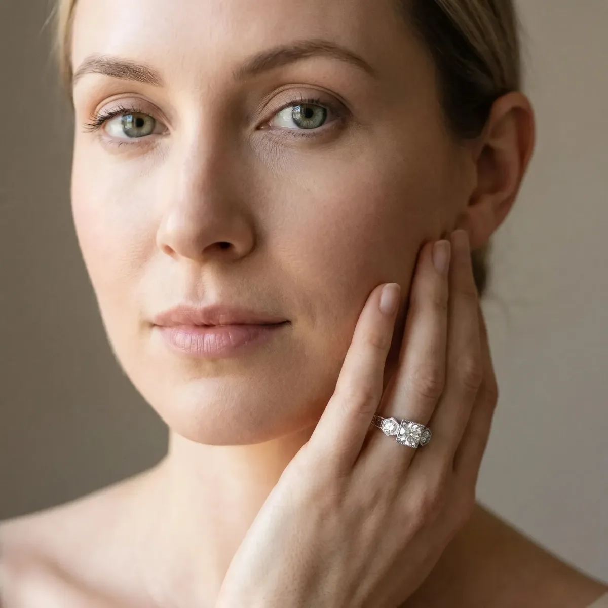 Bezel-Set Princess and Round Cut Milgrain Band Ring Platinum
