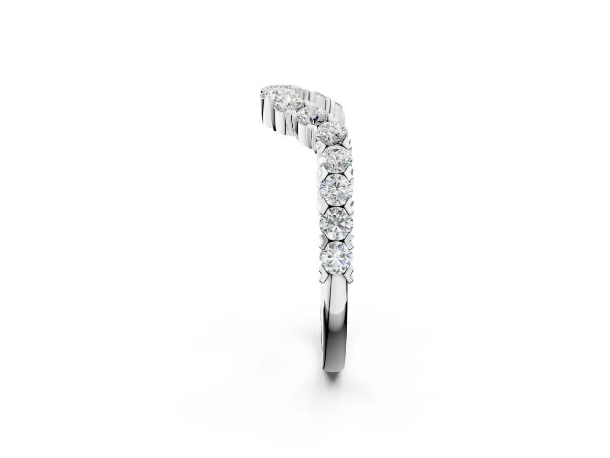 V-Shaped Diamond Round Cut Pavé Band with Prong Setting White gold