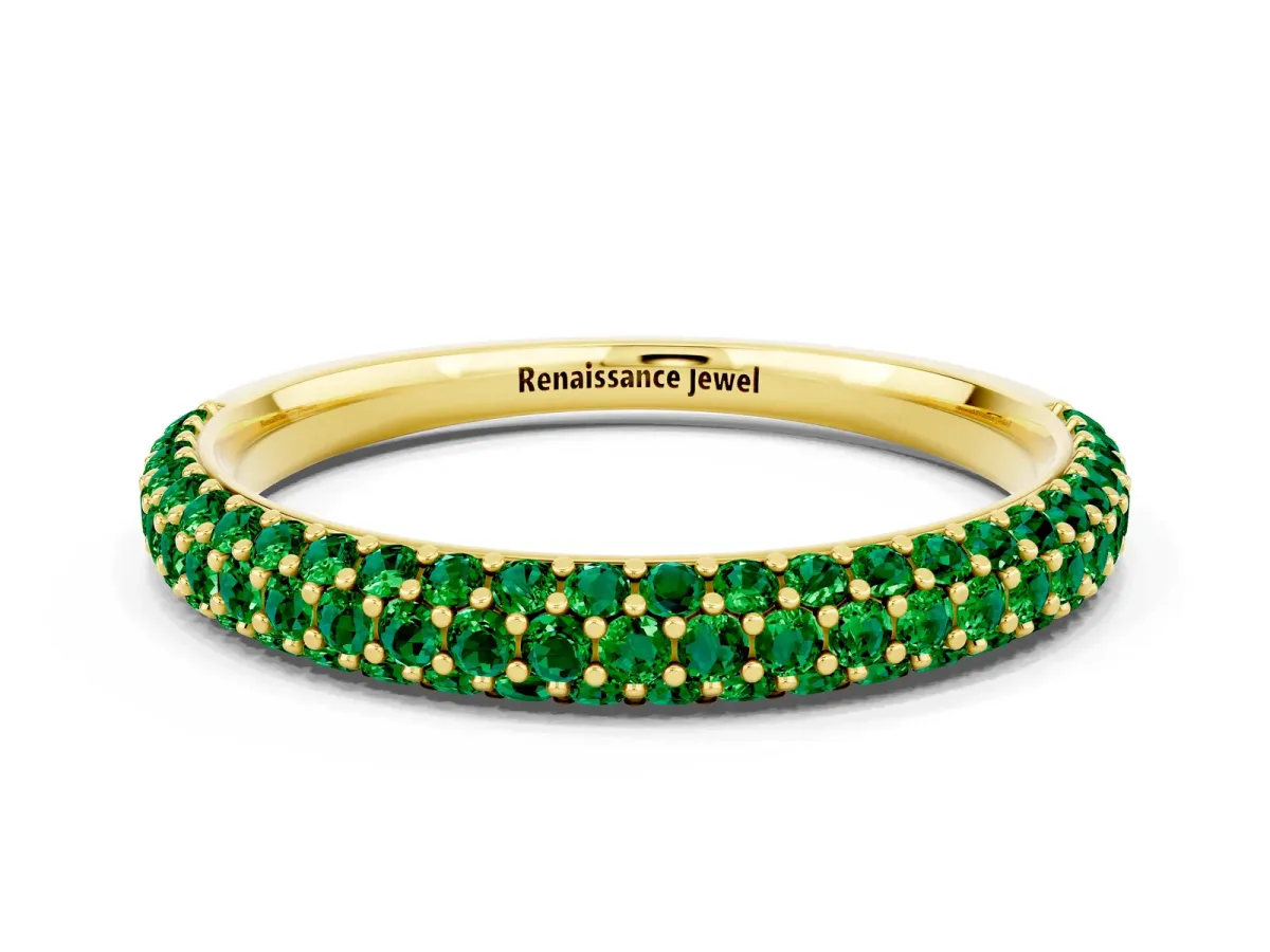 Round Emerald Pavé Eternity Band with Shared Prong Setting Yellow gold