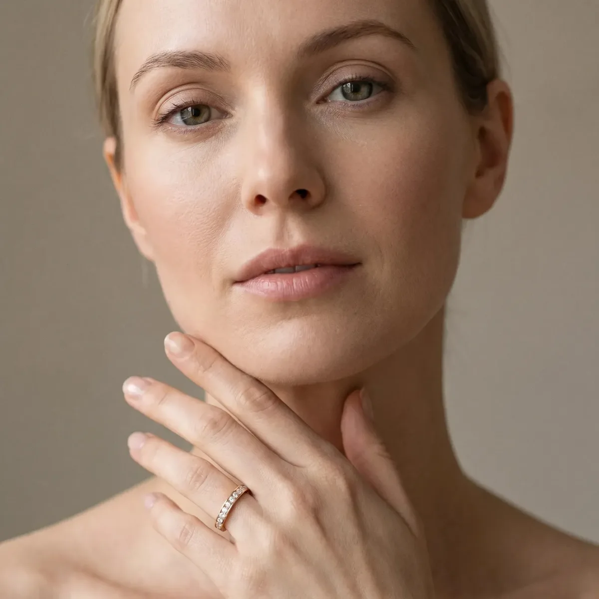 Pavé Round Diamond Channel Set Band Rose gold