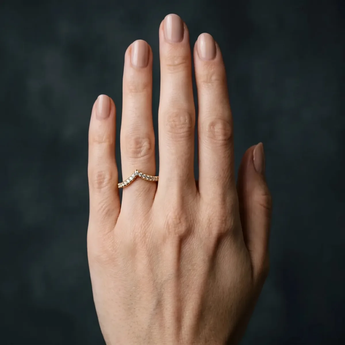 Pavé Round Diamond V-Shaped Chevron Band with Shared Prong Setting Yellow gold