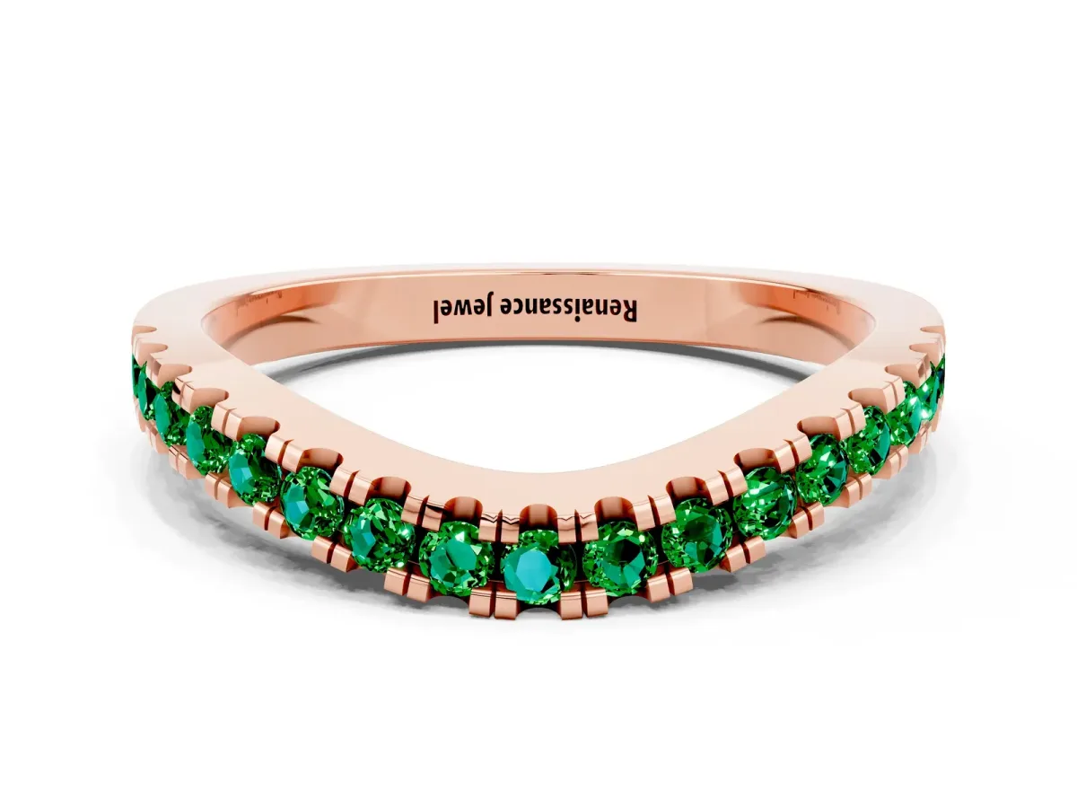 Round Emerald Pavé Curved Band with Shared Prong Setting Rose gold