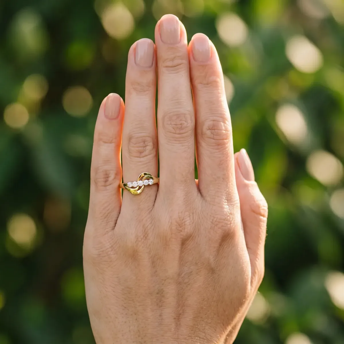 Five-Stone Round Diamond Crossover Band with Prong Setting Yellow gold